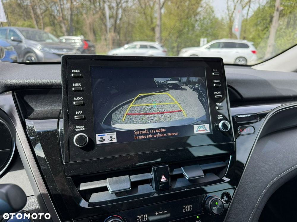 Toyota Camry - 28