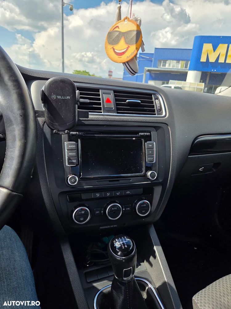 Volkswagen Jetta 1.6 TDI CR DPF Comfortline - 19
