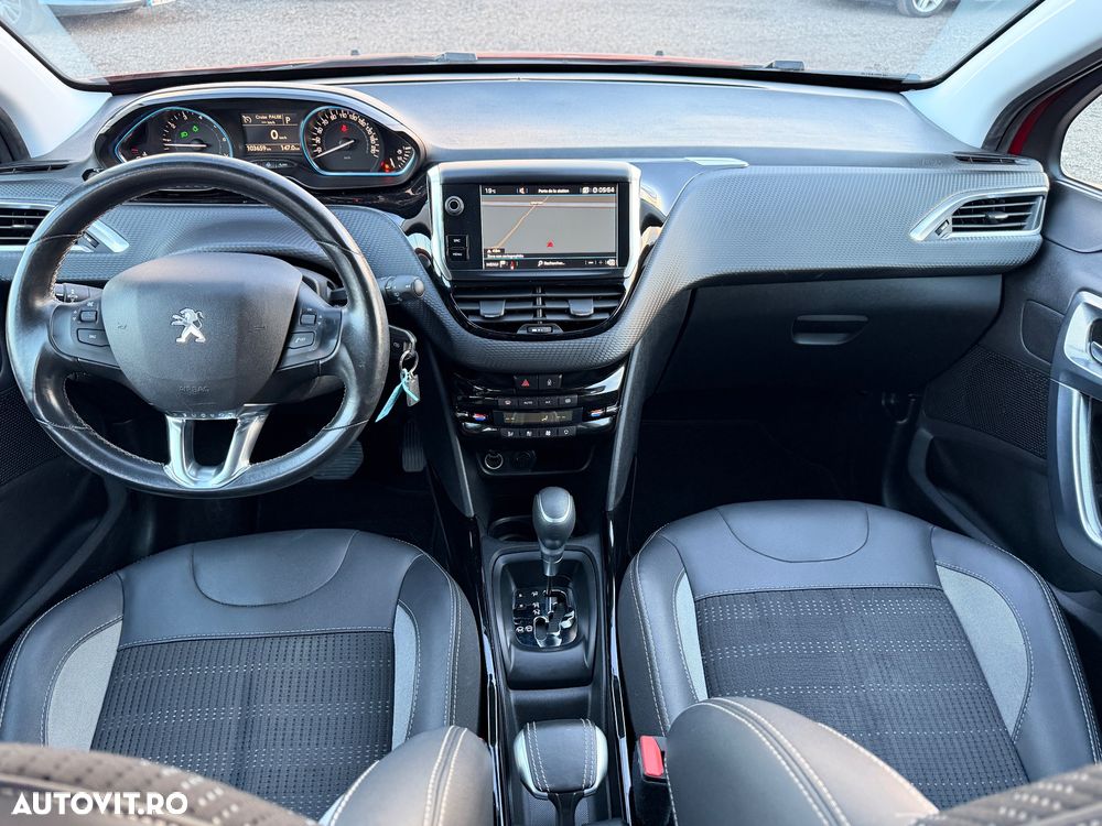 Peugeot 2008 PureTech 110 GPF Stop&Start EAT6 Allure - 11