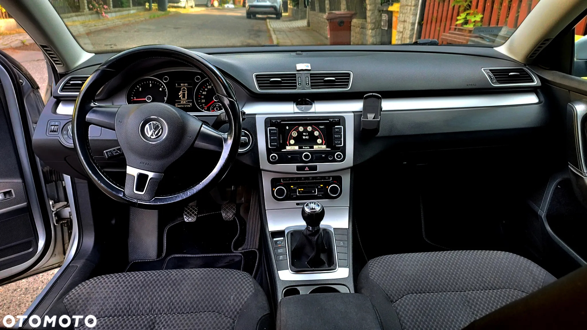 Volkswagen Passat 2.0 TDI Comfortline - 10