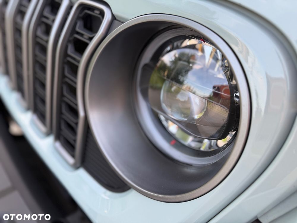 Jeep Wrangler - 23