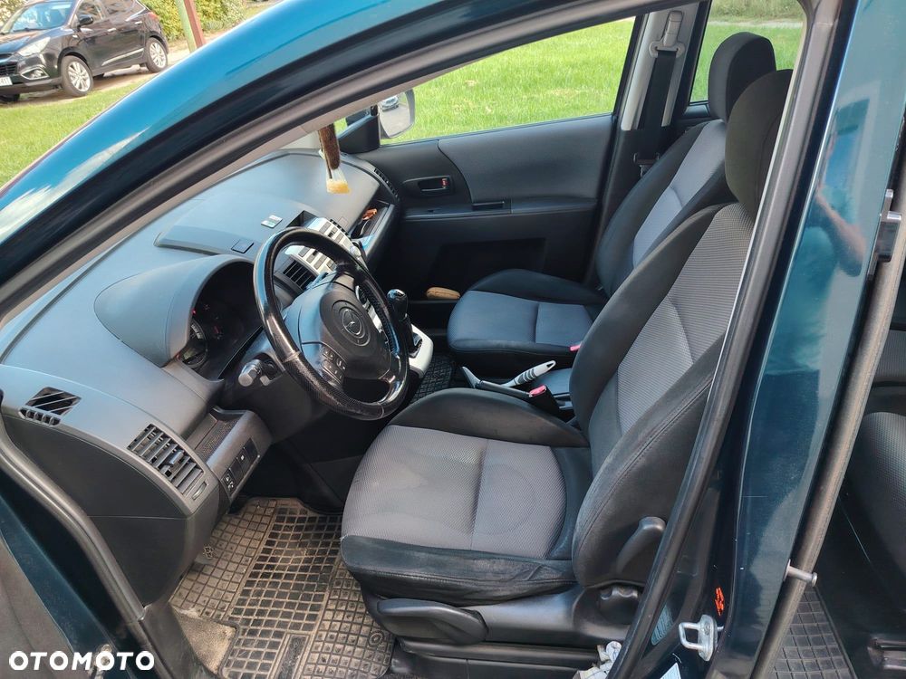 Mazda 5 - 6