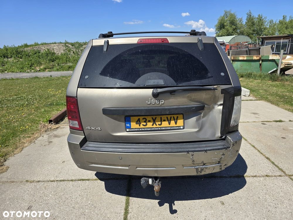 Jeep Grand Cherokee 3.7 V6 - 12