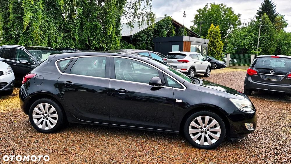 Opel Astra 1.4 T Cosmo - 11