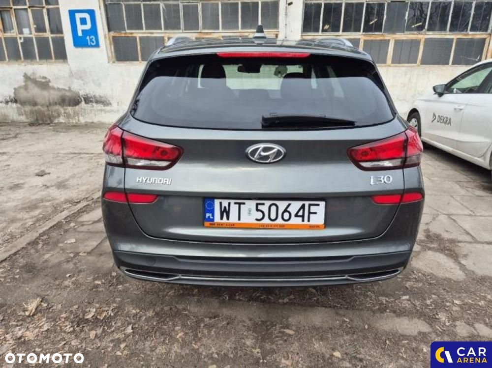 Hyundai i30 1.0 T-GDI Classic + - 10