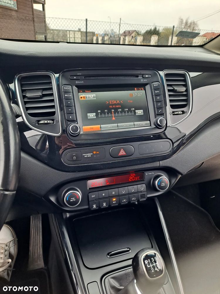 Kia Carens 1.7 CRDi M 7os - 11