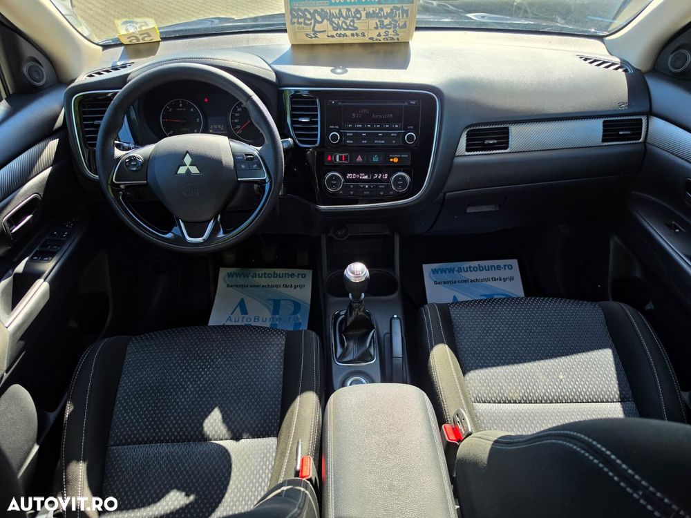 Mitsubishi Outlander - 8