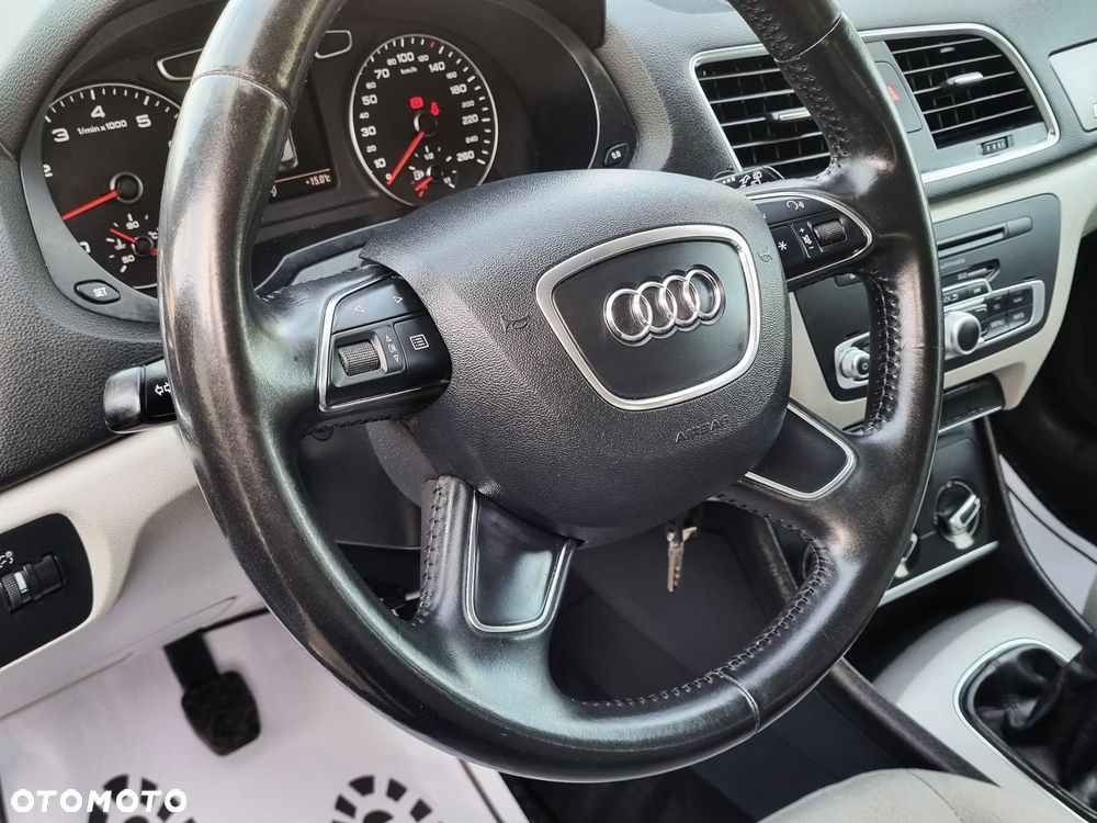Audi Q3 - 18