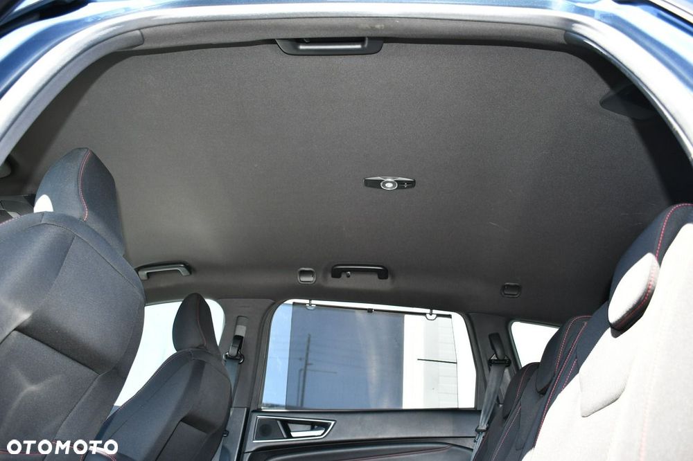 Ford S-Max - 34