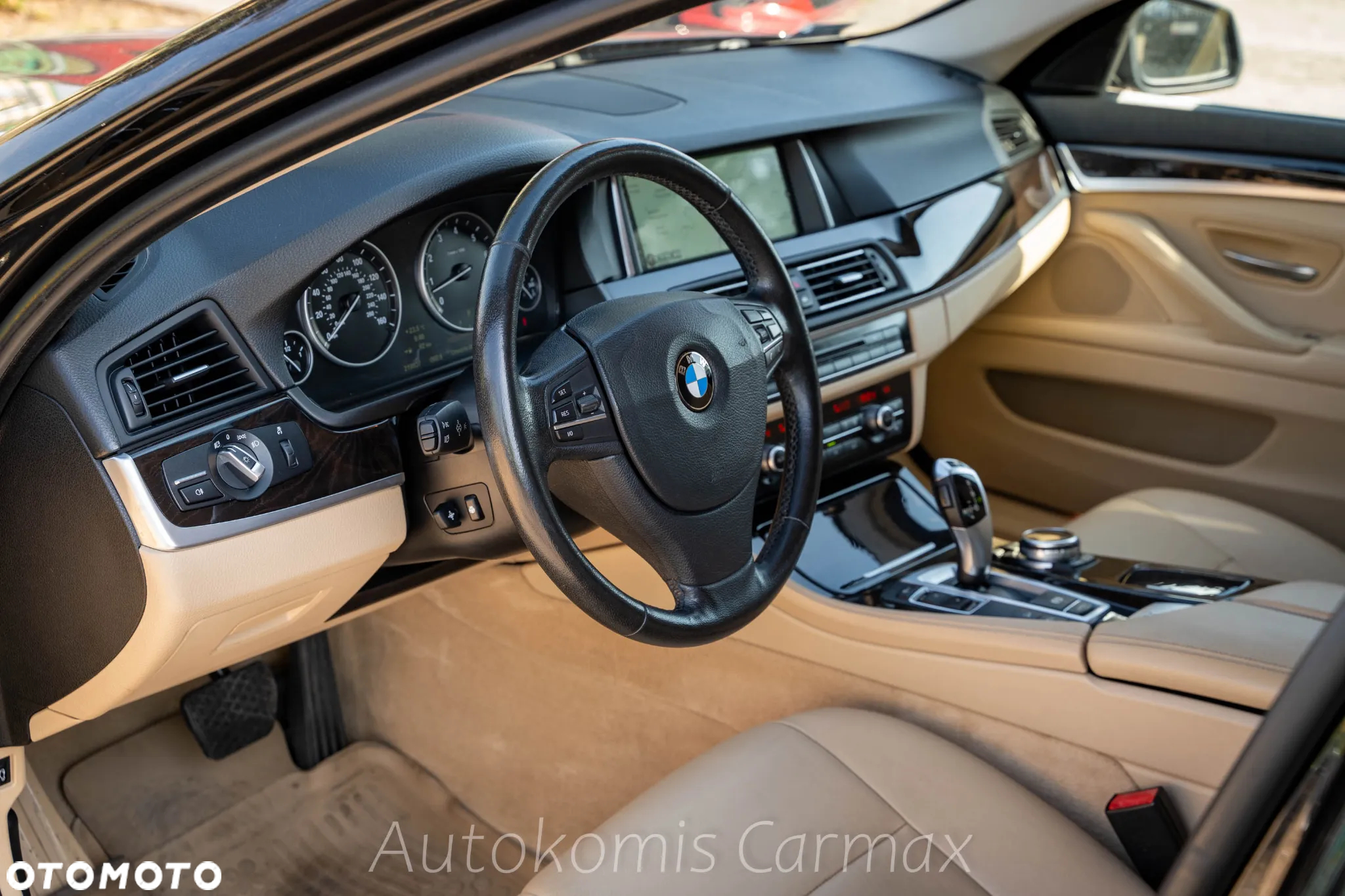 BMW Seria 5 535i xDrive - 14