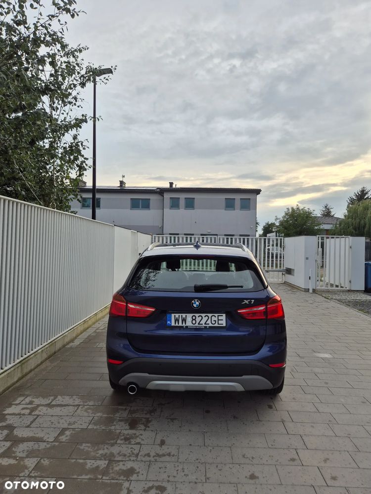 BMW X1 sDrive18i - 10