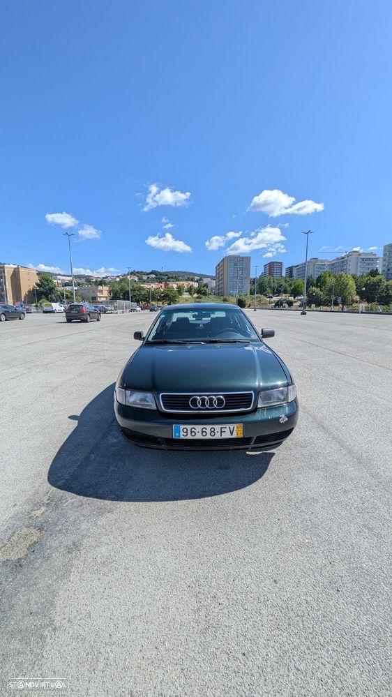 Audi A4 1.9 TDI Confort - 2