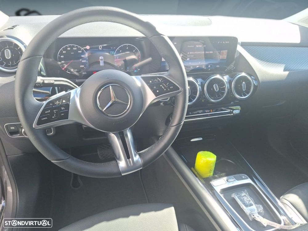 Mercedes-Benz B 180 d - 14