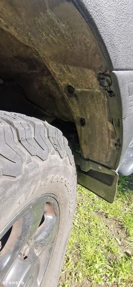 Toyota Land Cruiser 100 - 9