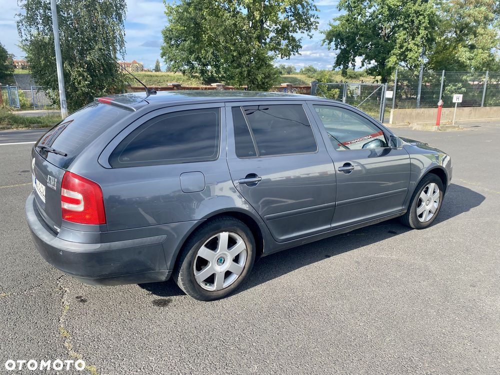 Skoda Octavia 2.0 FSI Elegance - 2