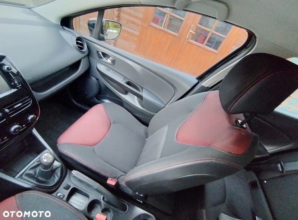 Renault Clio 1.2 16V 75 Experience - 27