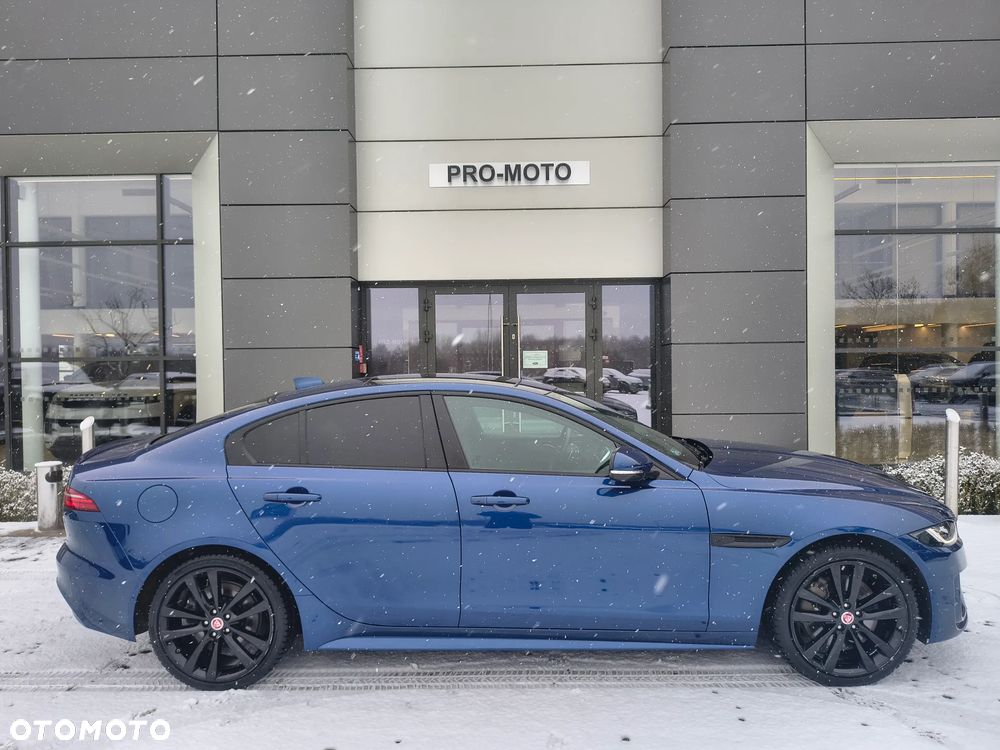 Jaguar XE 2.0 P300 AWD R-Dynamic S - 8