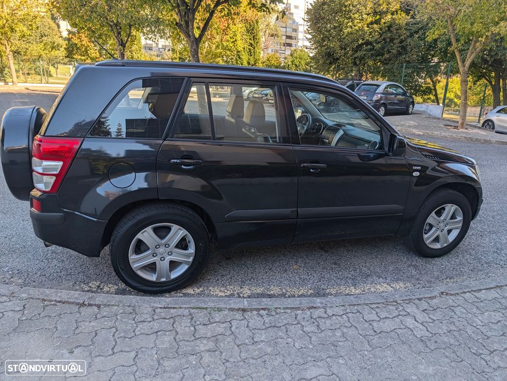 Suzuki Grand Vitara 1.9 DDiS X-Nature - 2