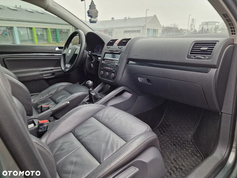 Volkswagen Golf 2.0 TDI DPF GT Sport - 15