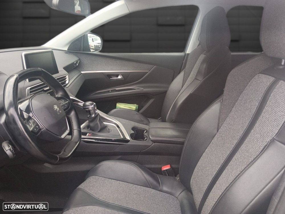 Peugeot 5008 1.5 BlueHDi Allure Pack — fotografia 6
