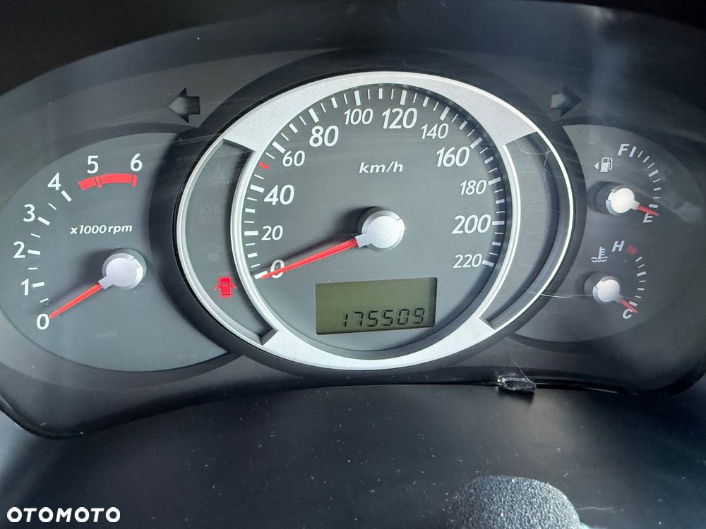 Hyundai Tucson 2.0 CRDi Premium - 28