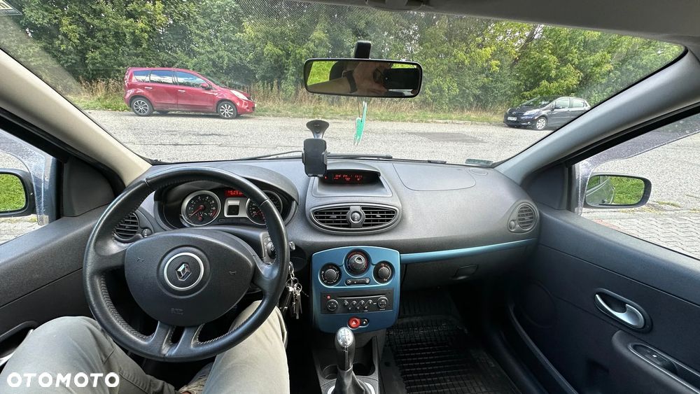 Renault Clio 1.2 16V Expression - 12