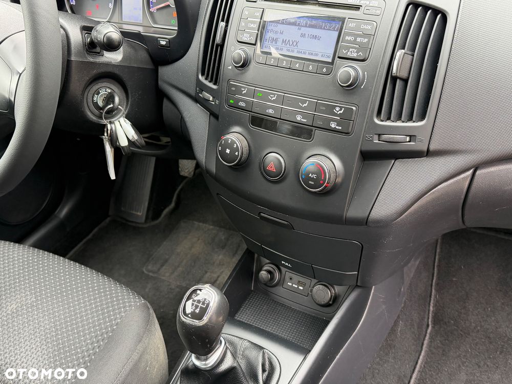 Hyundai i30 1.6 blue Style - 11