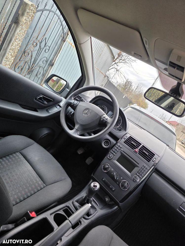 Mercedes-Benz A 160 BlueEFFICIENCY Elegance - 16