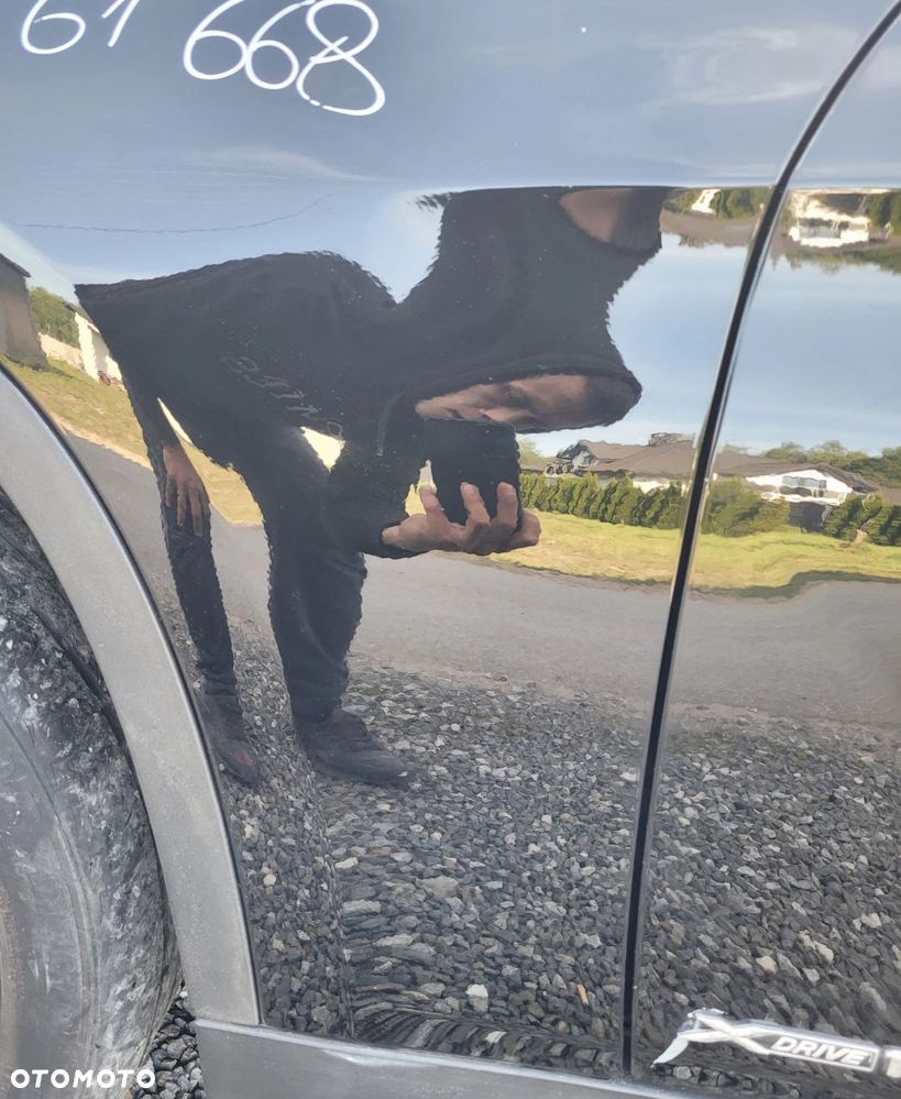 BŁOTNIK LEWY PRZÓD PRZEDNI BMW X1 E84 668 SCHWARZ II ORG LAKIER C61 - 4