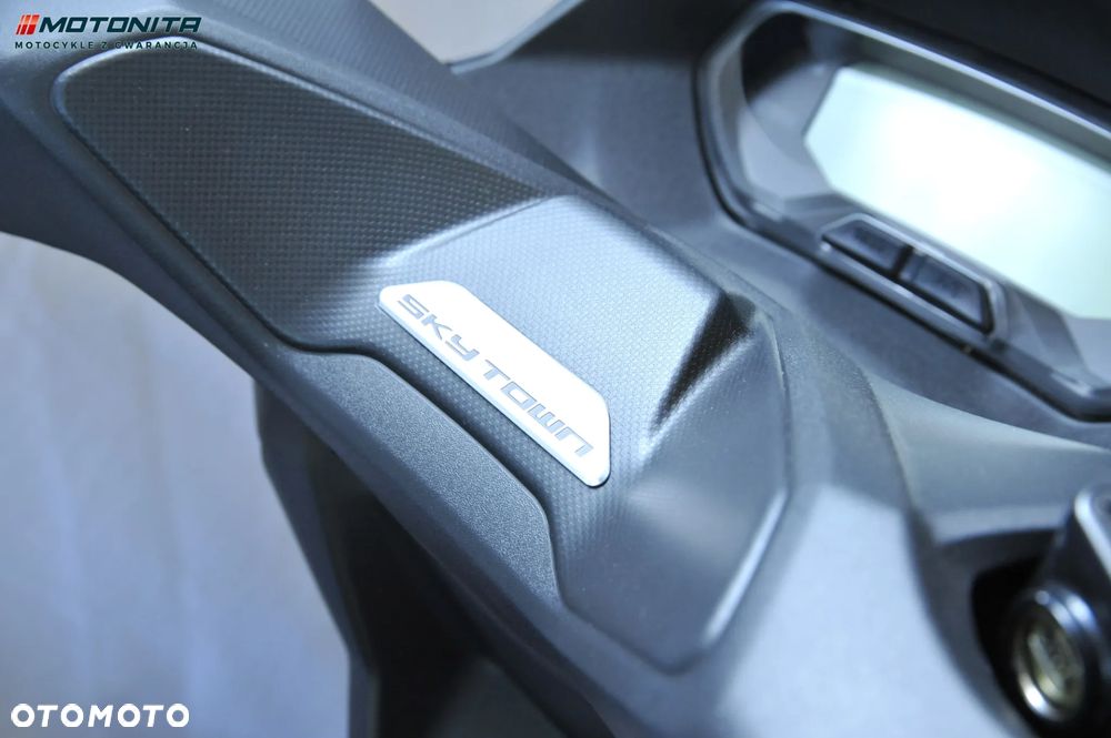 Kymco Skytown - 8