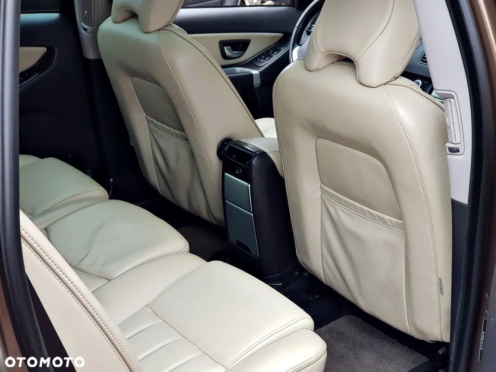 Volvo XC 90 D5 AWD Geartonic Summum - 2