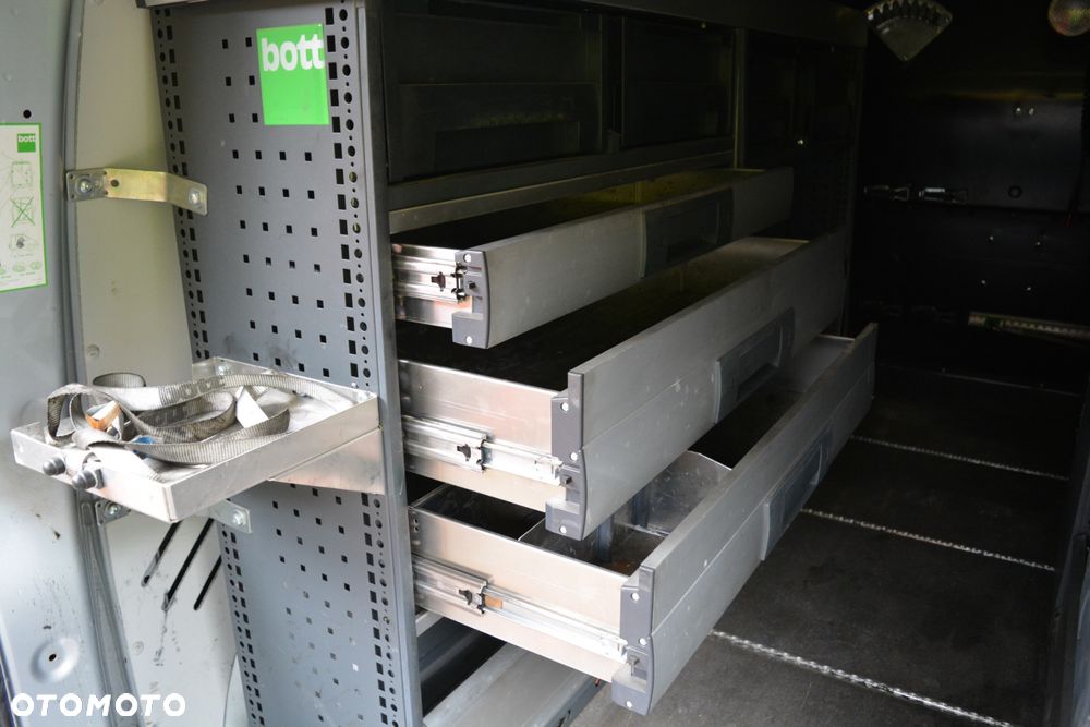 Volkswagen Transporter - 24