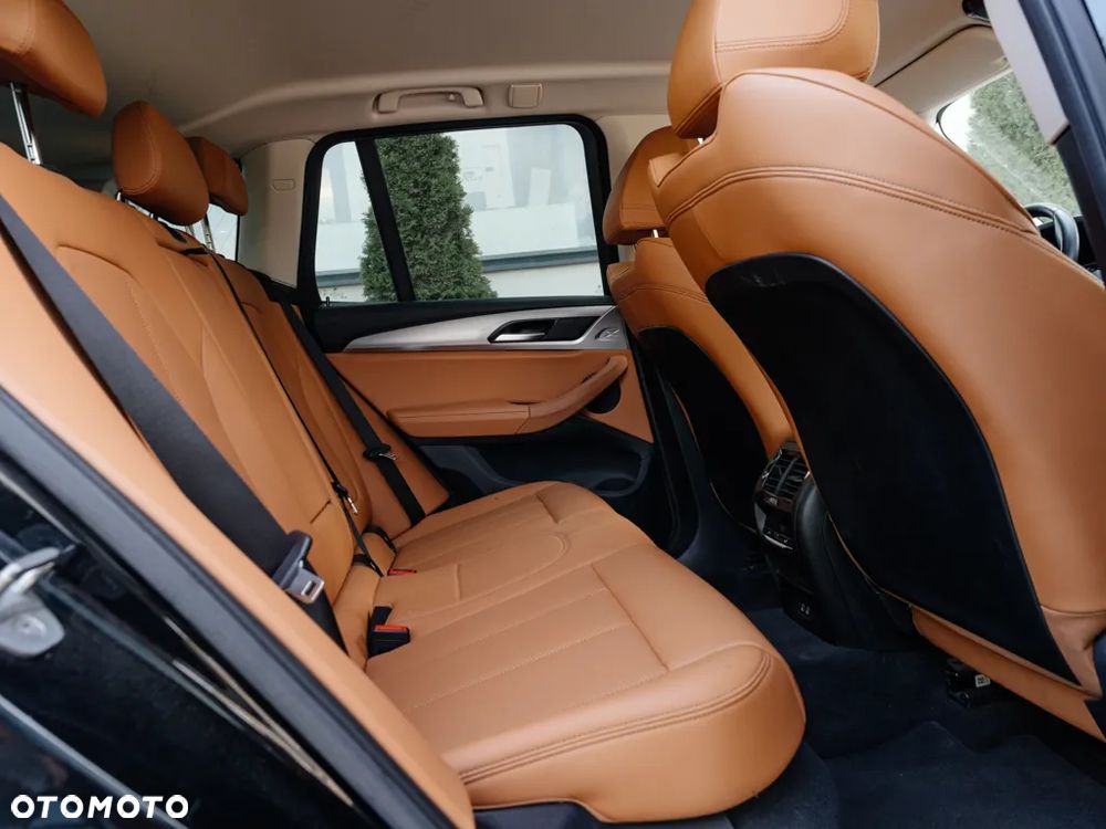 BMW X3 xDrive20i - 11