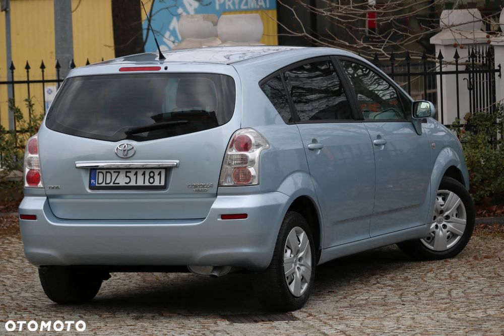 Toyota Corolla Verso - 38