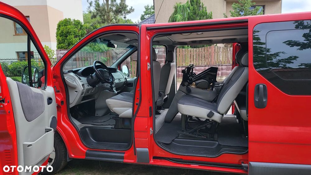 Renault Trafic 2.0 16V Combi L1H1 - 14