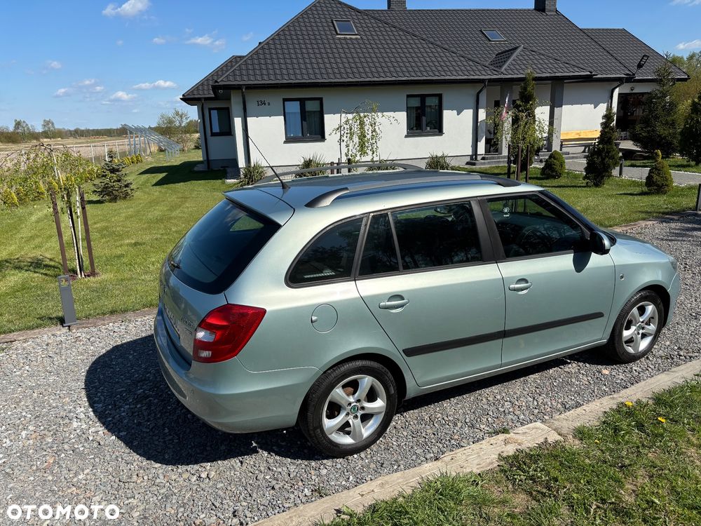 Skoda Fabia 1.2 HTP Cool Colour Edition - 8