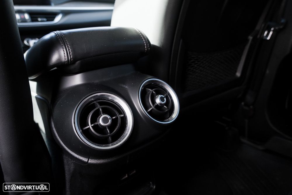 Alfa Romeo Stelvio 2.2 D Veloce Ti Q4 AT8 - 21