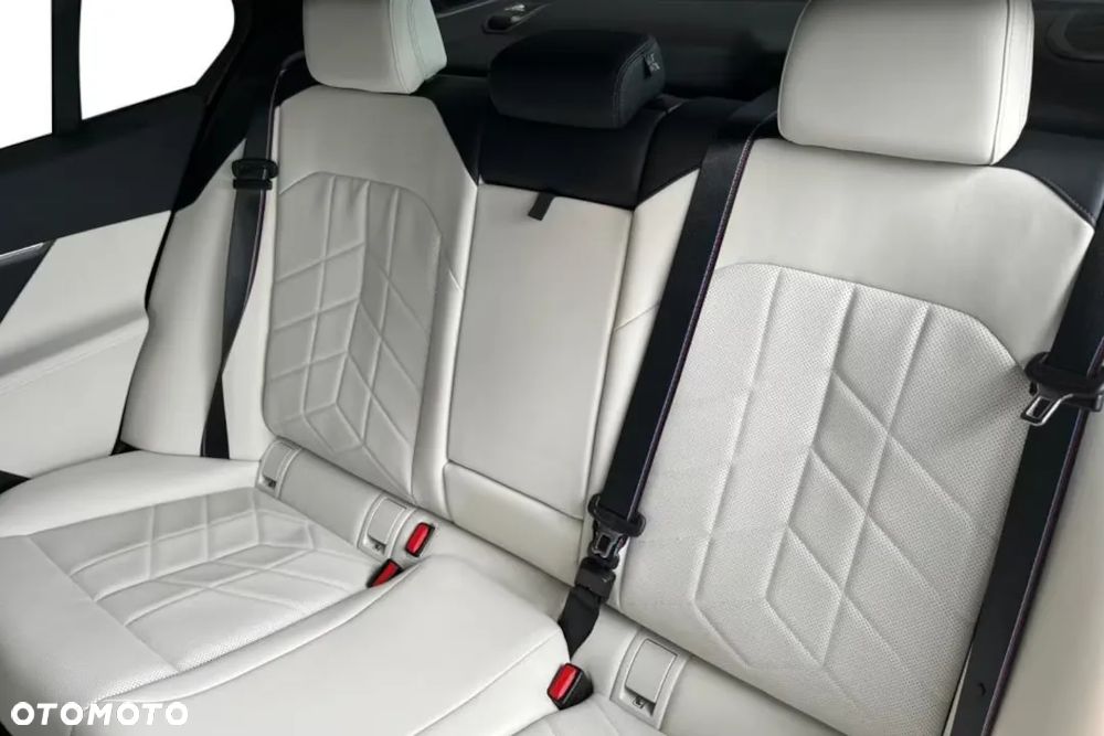 BMW Seria 5 520d xDrive mHEV M Sport - 23