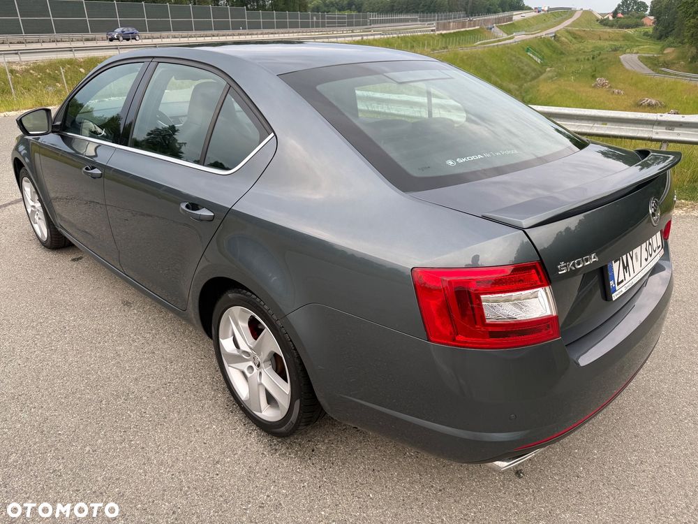 Skoda Octavia 2.0 TDI RS - 11