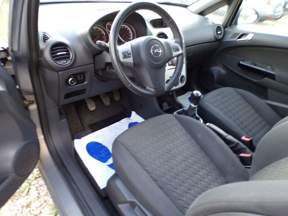 Opel Corsa - 18