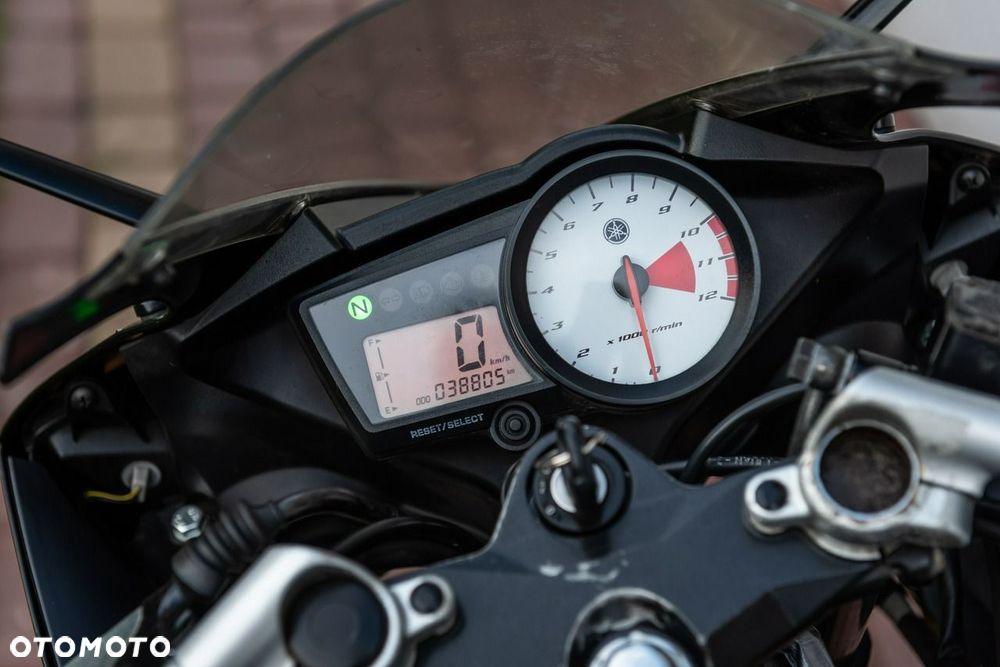 Yamaha YZF - 7