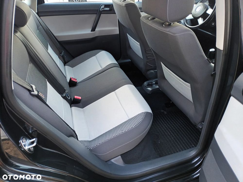 Volkswagen Polo Cross 1.6 - 25