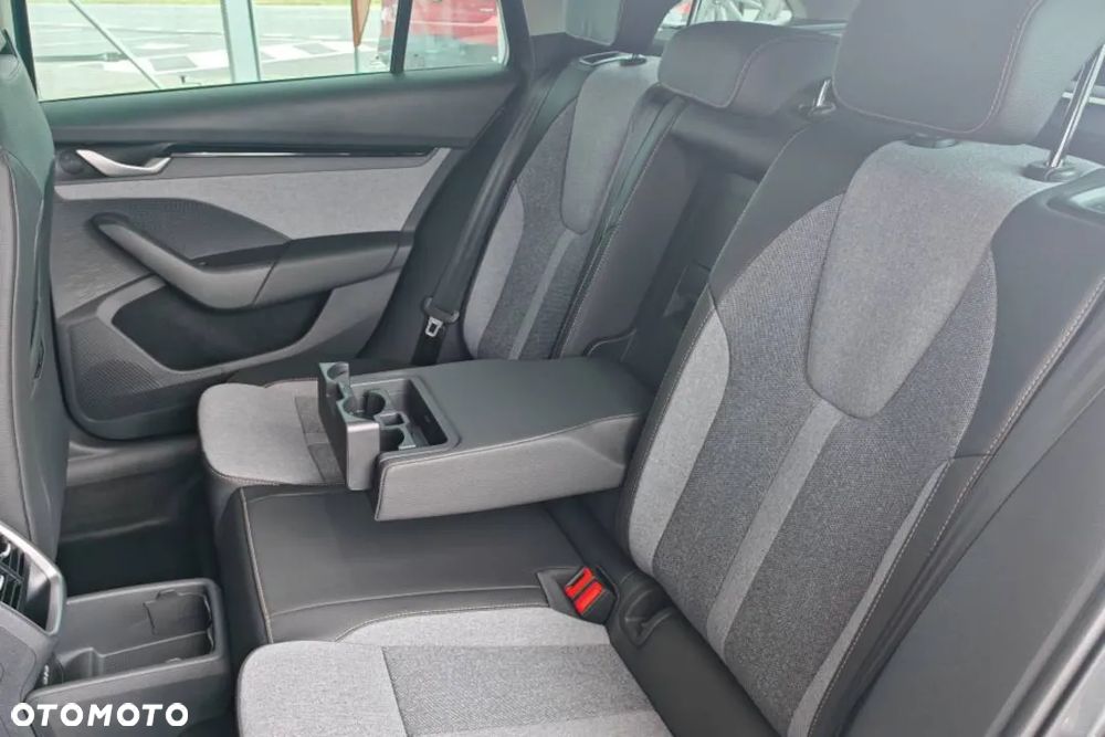 Skoda Octavia 2.0 TDI Drive Essence DSG - 15
