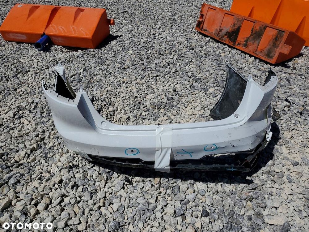 Kia Stinger 3.3 T-GDI AWD GT - 14