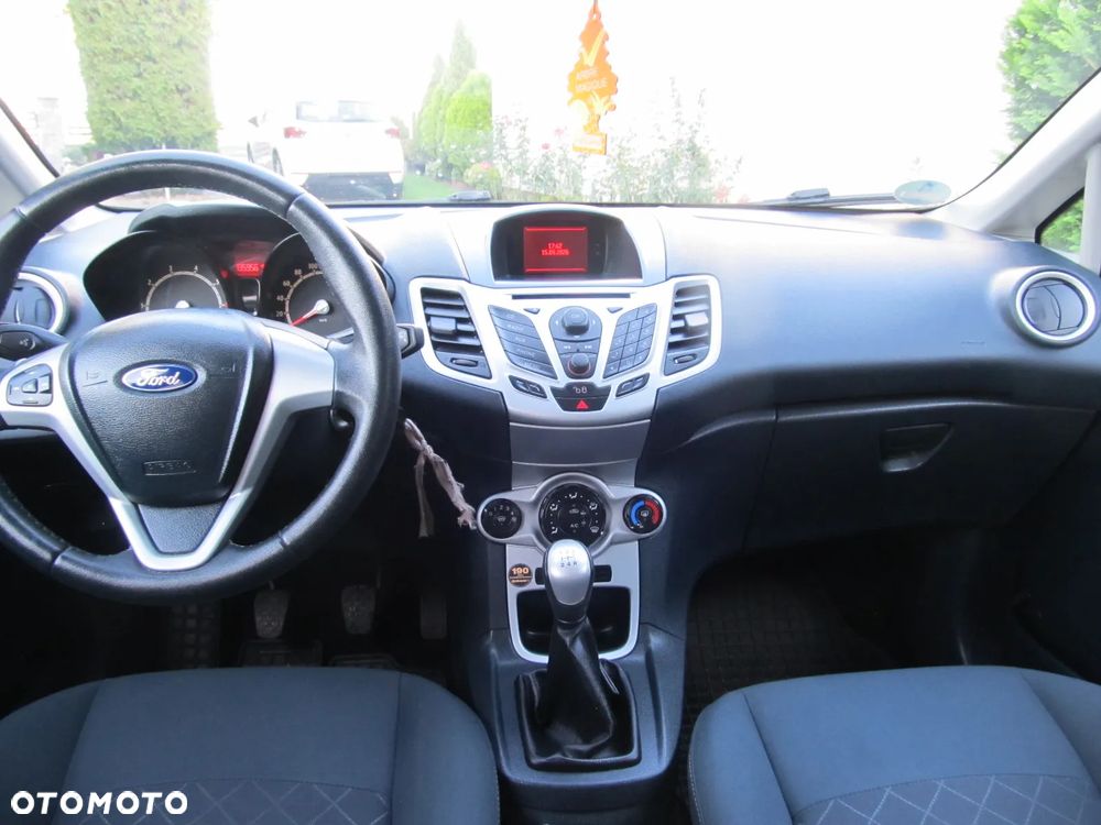 Ford Fiesta 1.25 Celebration - 14