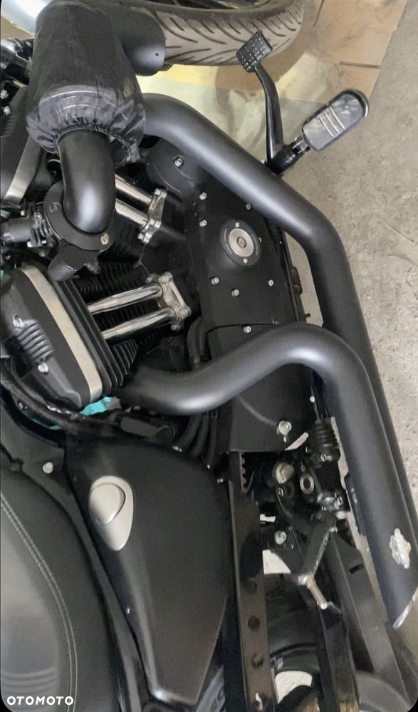 Harley-Davidson Sportster Iron 883 - 6