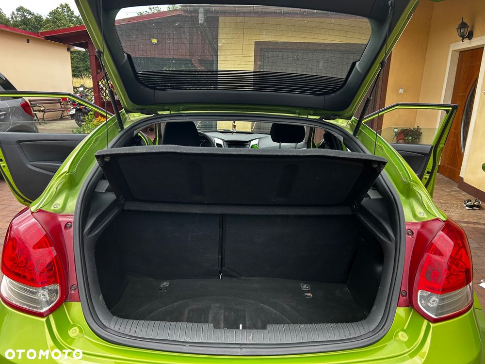 Hyundai Veloster 1.6 Style - 16