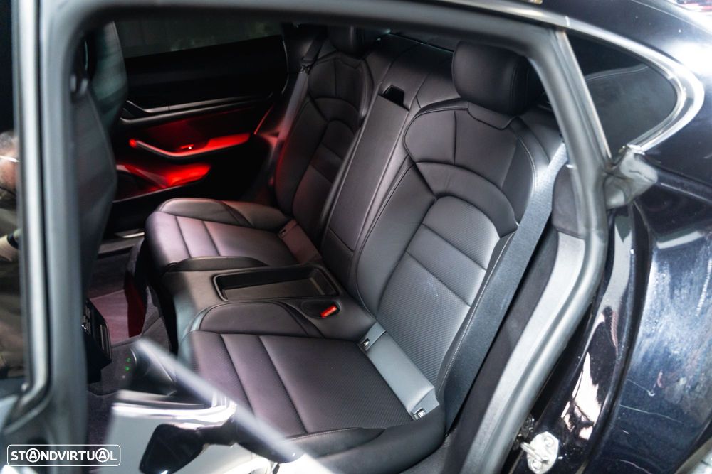 Porsche Taycan 4S - 14