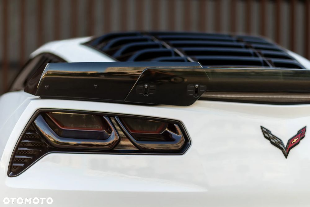 Chevrolet Corvette - 20