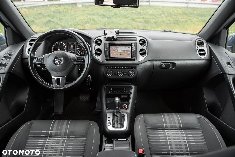 Volkswagen Tiguan 2.0 TDI SCR 4MOTION BlueMotion Technology DSG Lounge Sport & Style - 28